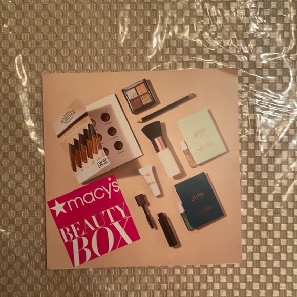 NWT MACYS BEAUTY BOX  7 pieces - Picture 2 of 9